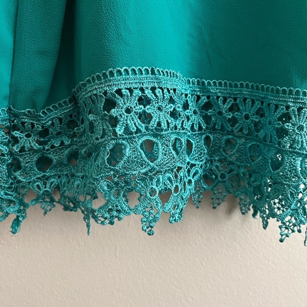 Cropped Tank - Picture 6 of 9